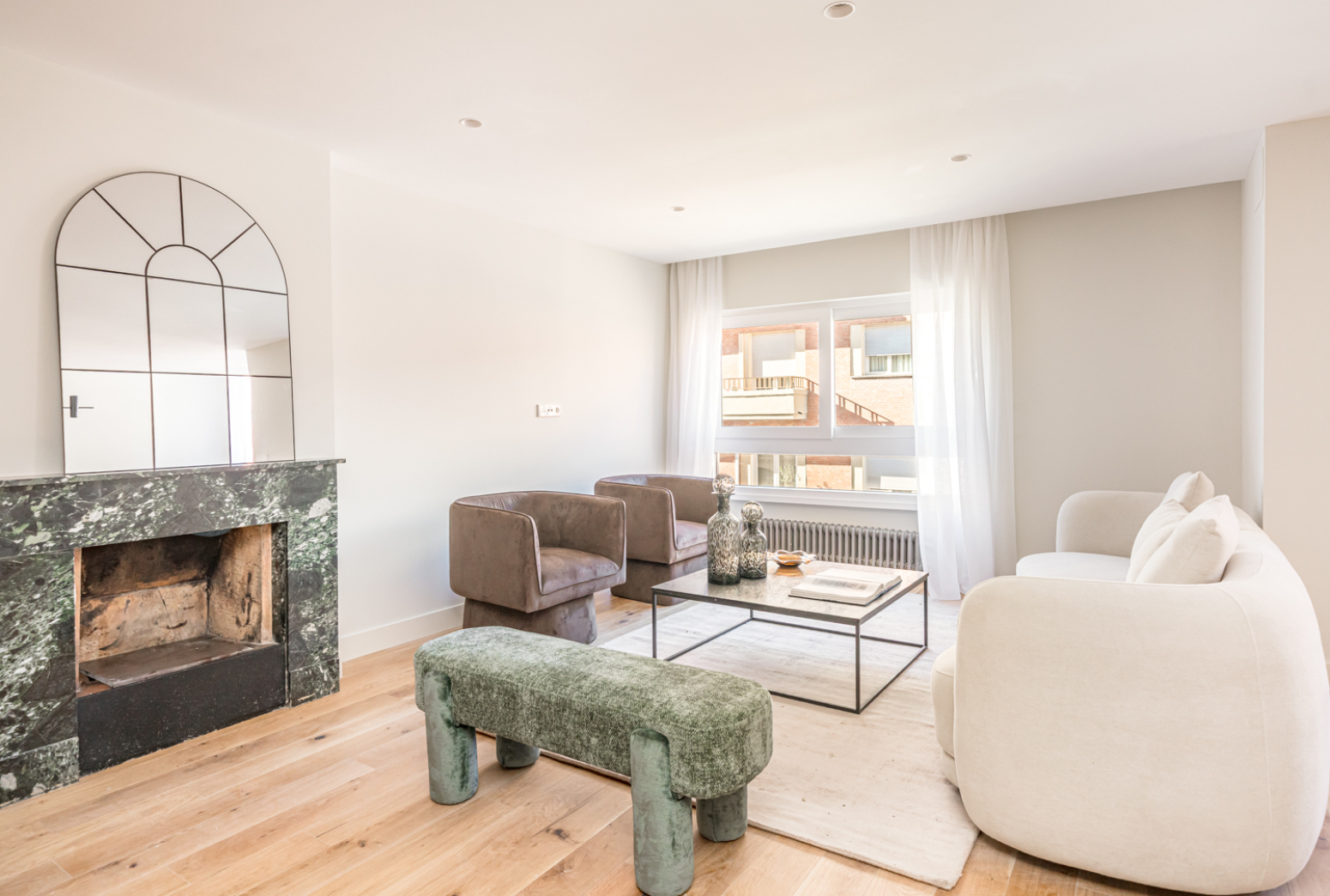 Amplia vivienda reformada de 278 m² con garaje y trastero