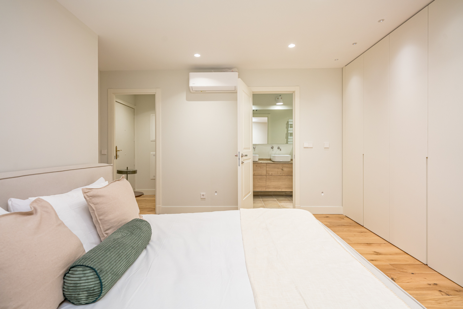 Amplia vivienda reformada de 278 m² con garaje y trastero