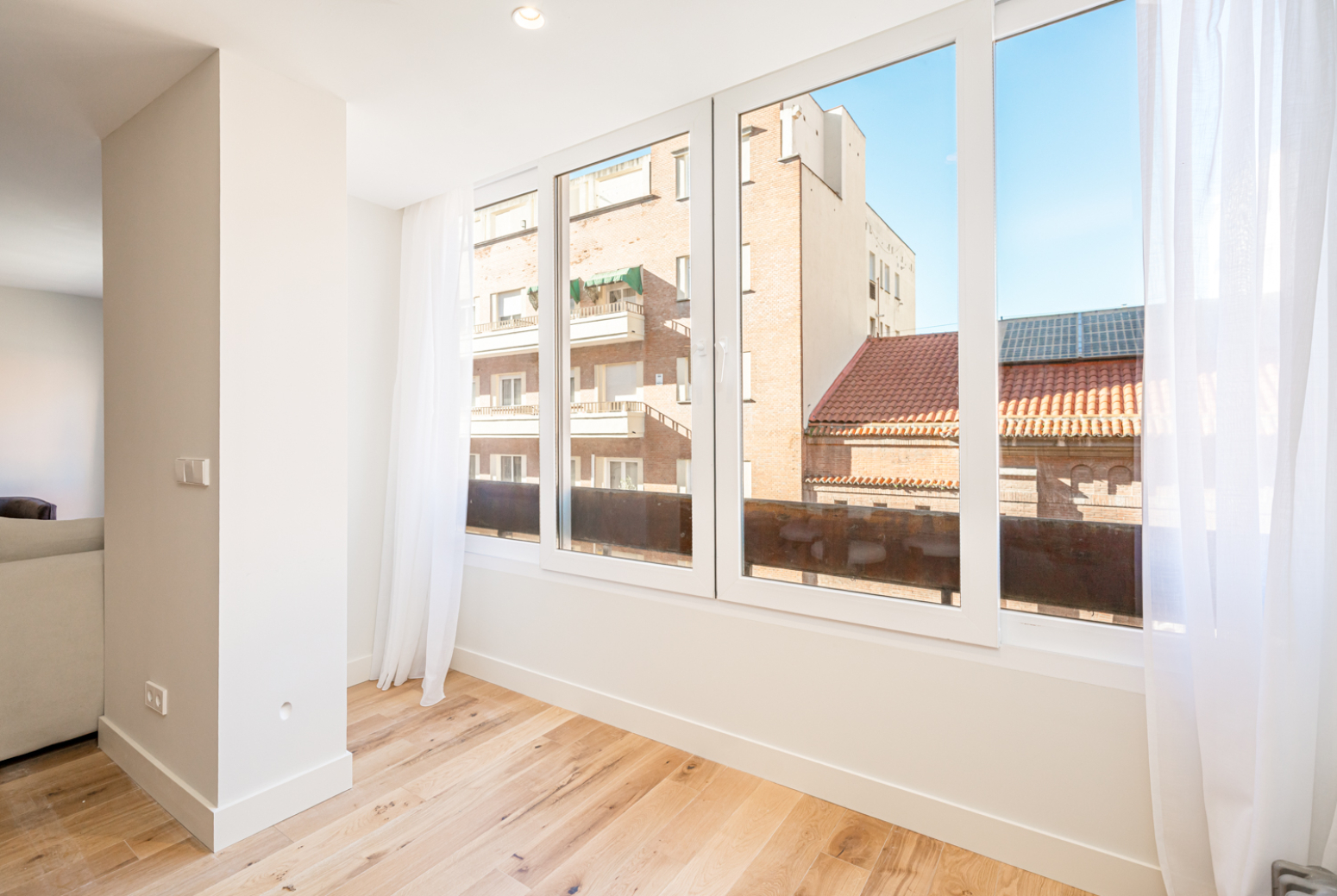 Amplia vivienda reformada de 278 m² con garaje y trastero