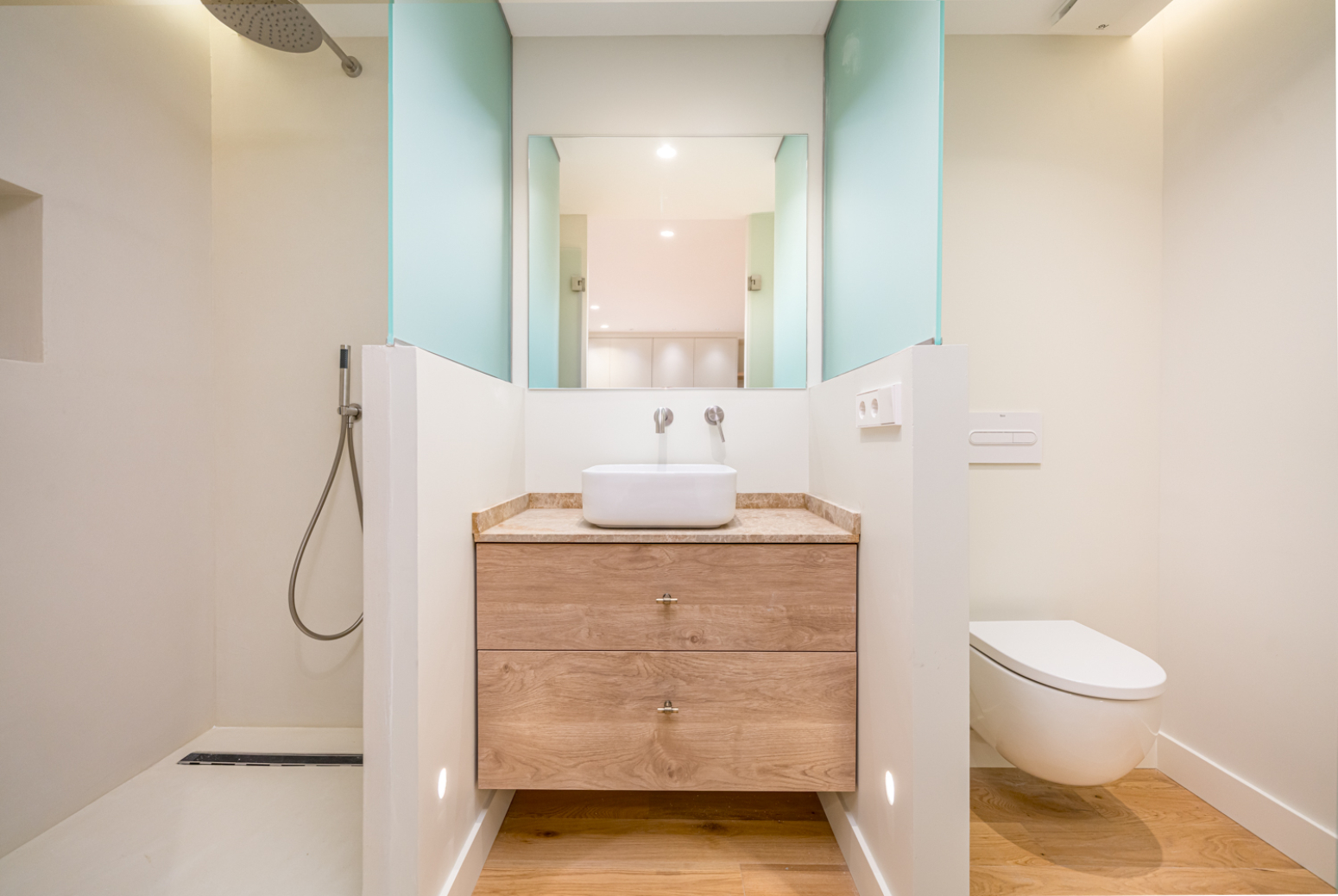 Amplia vivienda reformada de 278 m² con garaje y trastero