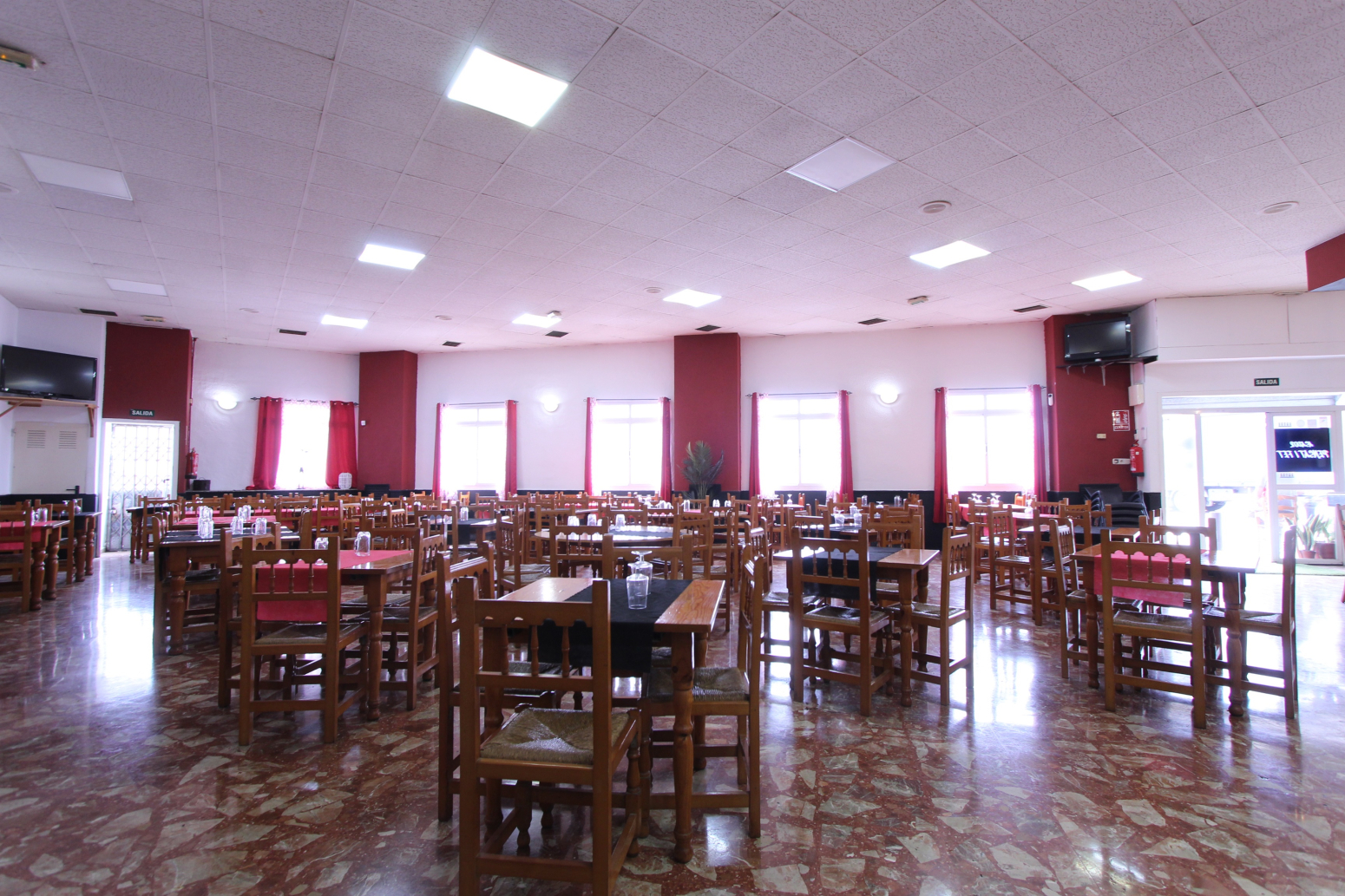 Locales-Alquiler-Alaquas-878725-Foto-4