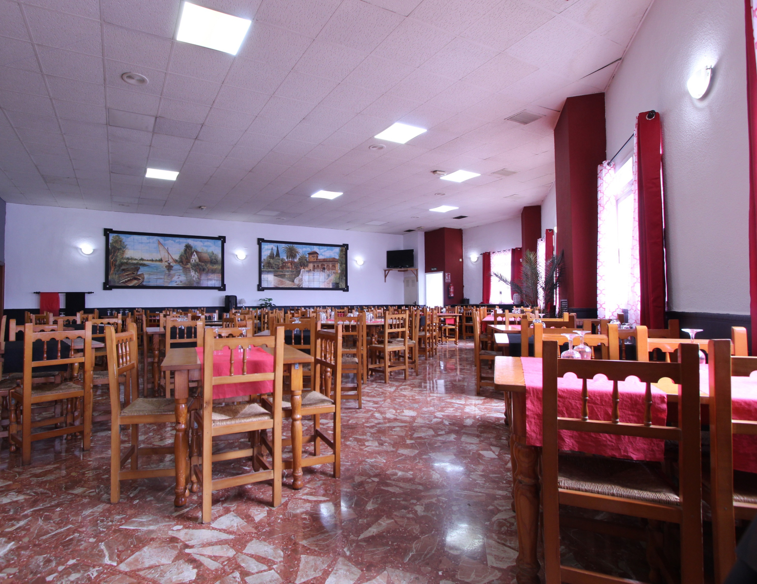 Locales-Alquiler-Alaquas-878725-Foto-1