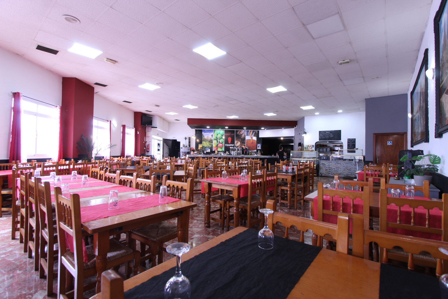 Locales-Alquiler-Alaquas-878725-Foto-2