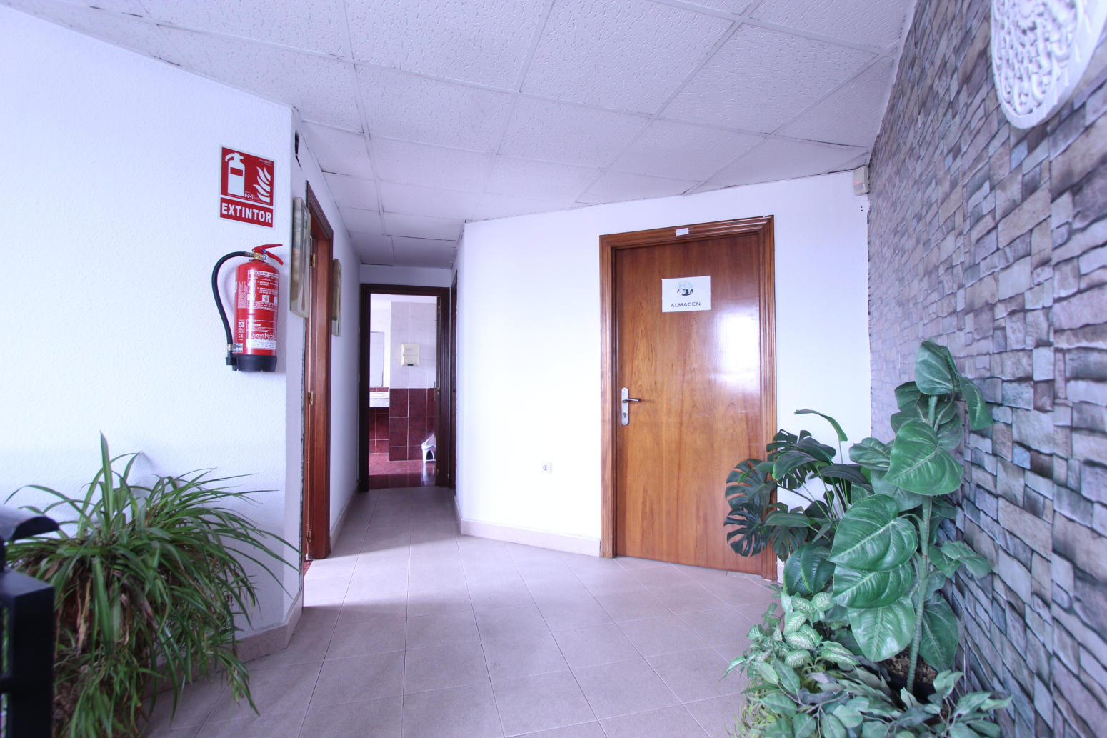 Locales-Alquiler-Alaquas-878725-Foto-15