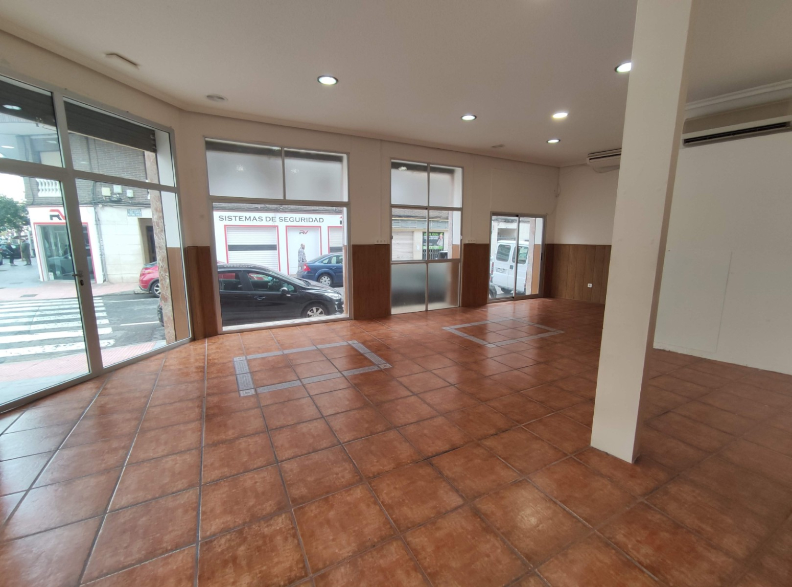 Locales-Venta-Elche-1028301-Foto-3