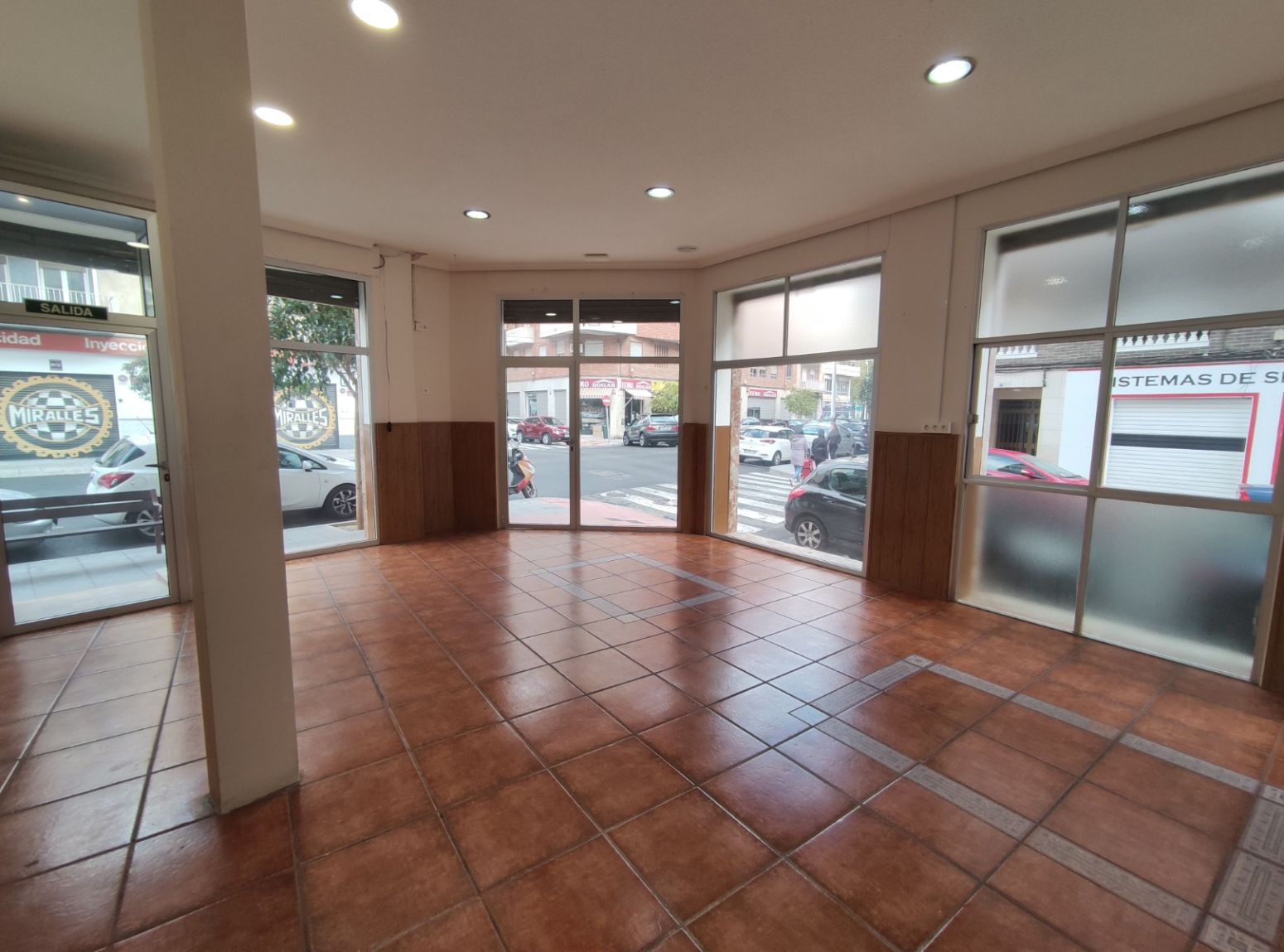 Locales-Venta-Elche-1028301-Foto-1