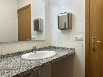 <br />
<b>Deprecated</b>: Function utf8_encode() is deprecated in <b>/var/www/vhosts/inmobiliariatomasmunoz.com/httpdocs/ficha-inmueble.php</b> on line <b>278</b><br />
Oficinas-Alquiler-Torrent-2355327-Foto-3-Carrousel