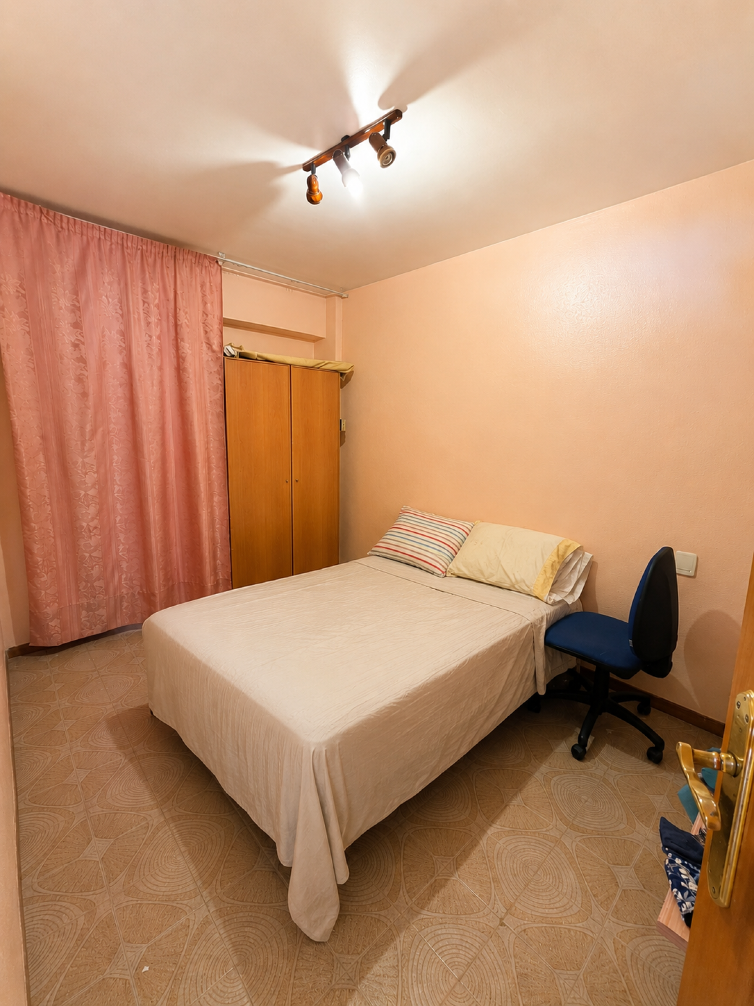 Locales-Venta-RafelbuÃ±ol-Rafelbunyol-2364854-Foto-19
