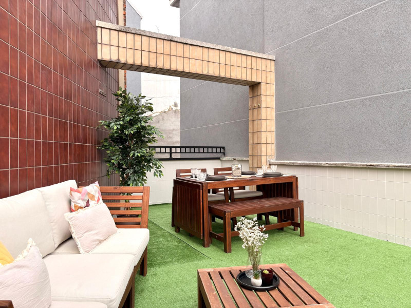 �TICO CON TERRAZA JUNTO A PLAZA EUROPA