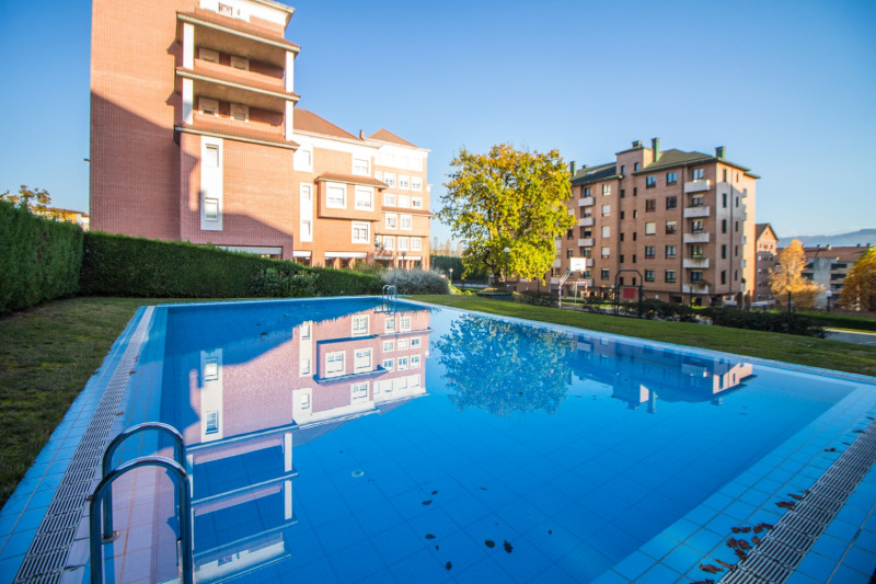 Apartamento en urbanizaci�n Viesques, Oportunidad