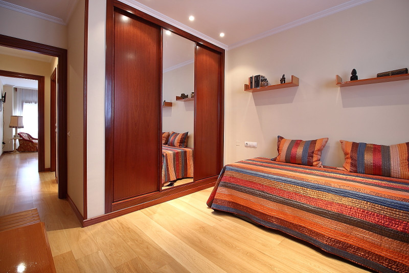 Vivienda para entrar, dos dormitorios con garaje y trastero