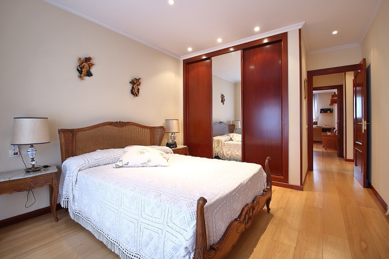 Vivienda para entrar, dos dormitorios con garaje y trastero