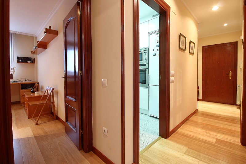 Vivienda para entrar, dos dormitorios con garaje y trastero