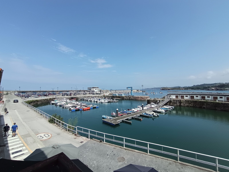 Espectacular apartamento en alquiler con vistas al puerto de Cand�s