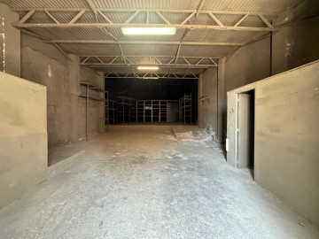 Locales-Alquiler-Hoyo de Manzanares-2354351-Foto-1-Carrousel