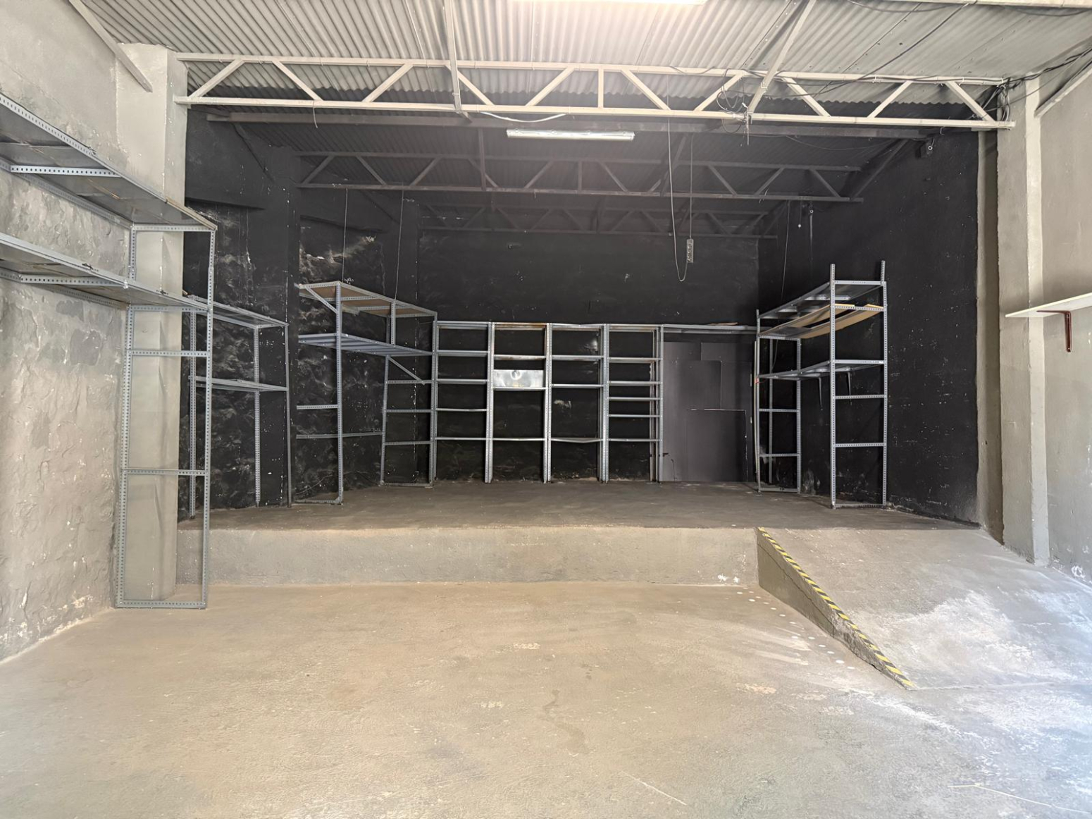 Locales-Alquiler-Hoyo de Manzanares-2354351-Foto-3