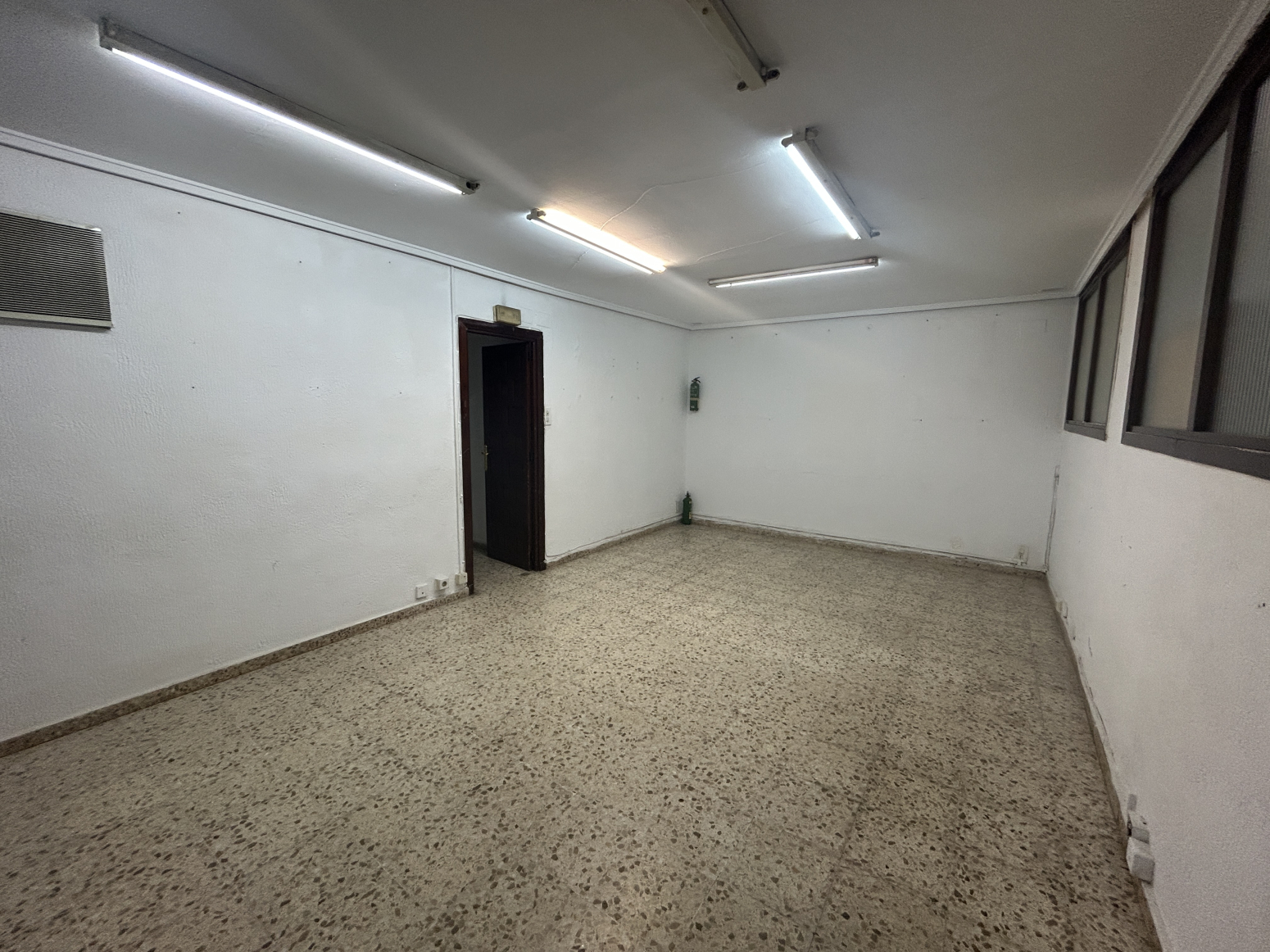 Negocios-Alquiler-Manises-1722699-Foto-13
