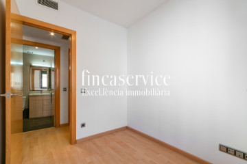 Pisos-Venta-Sant Boi de Llobregat-1432605-Foto-2-Carrousel