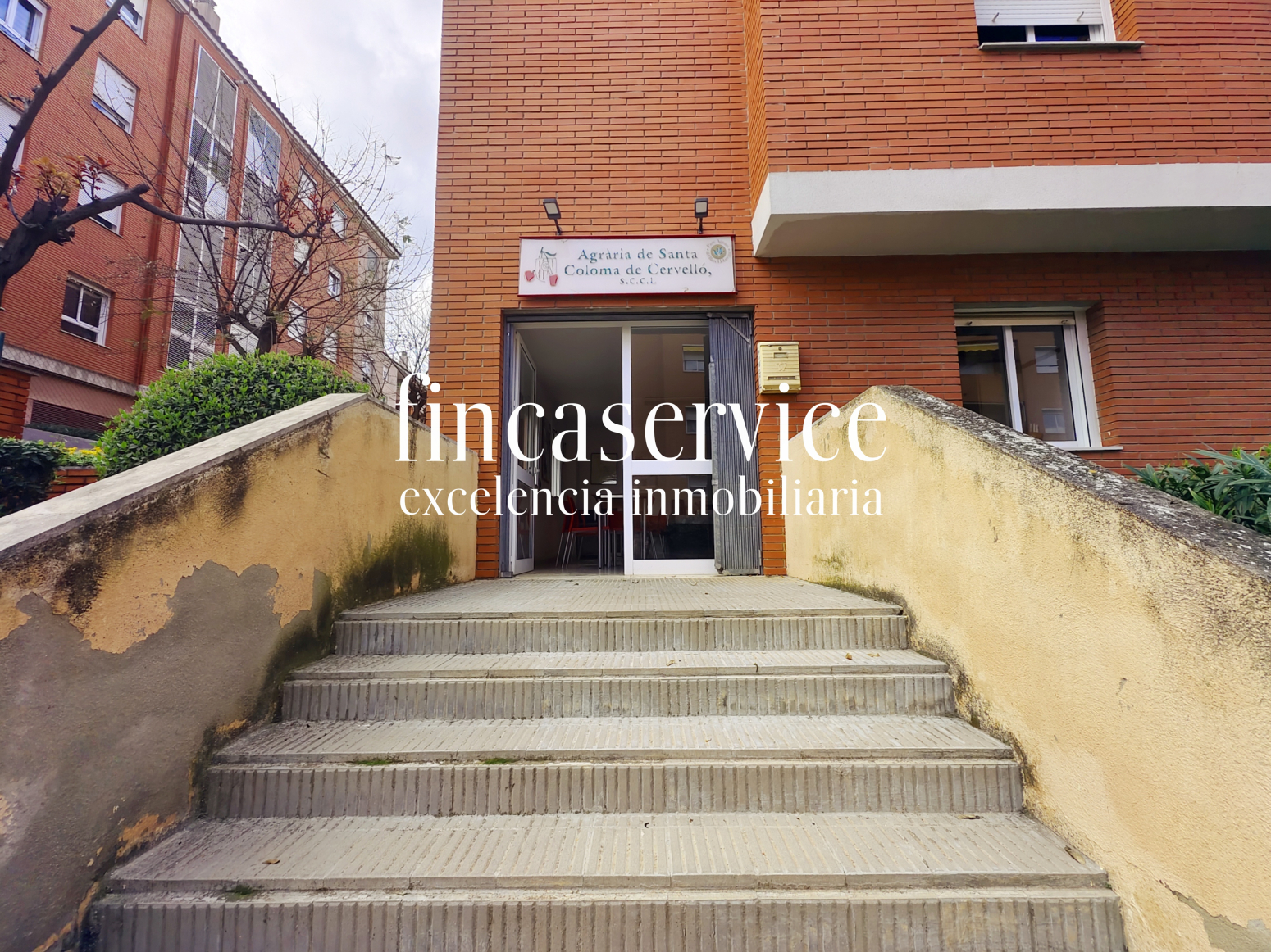 Locales-Venta-Santa Coloma de CervellÃ³-2354090-Foto-2