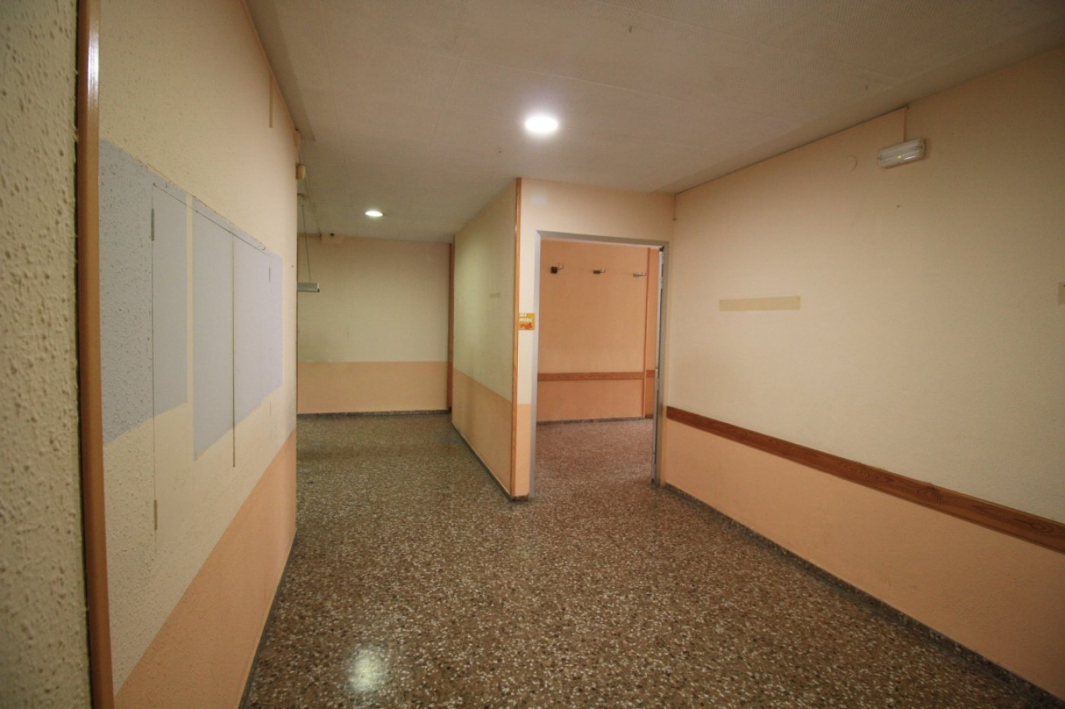 Negocios-Alquiler-Paterna-1003991-Foto-35