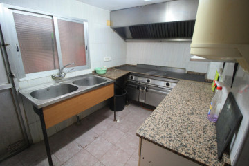 Locales-Venta-Paterna-1003996-Foto-9-Carrousel