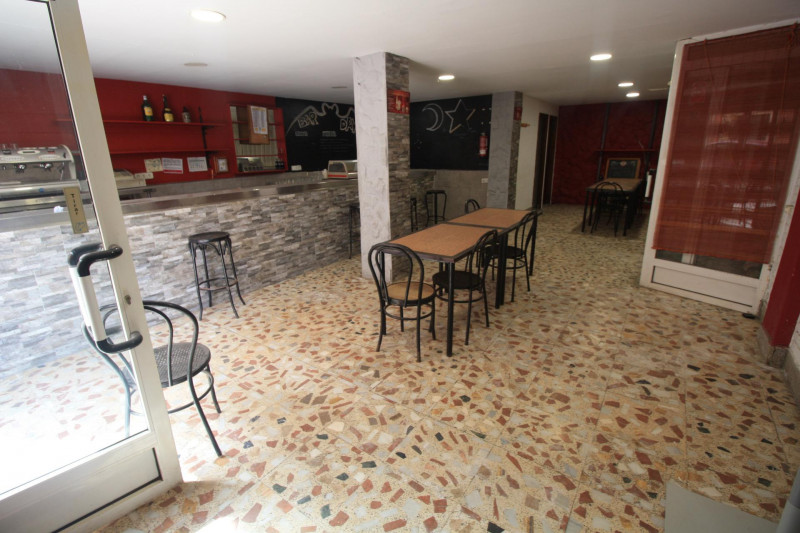 Locales-Venta-Paterna-1003996-Foto-1