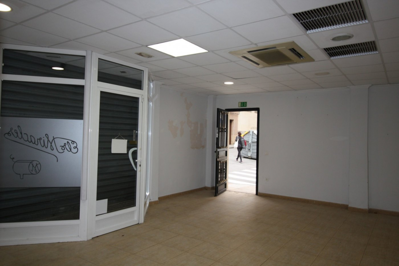 Locales-Alquiler-Paterna-1038449-Foto-2