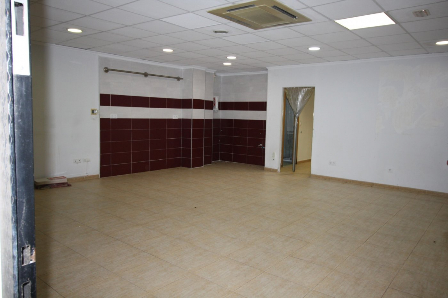 Locales-Alquiler-Paterna-1038449-Foto-4