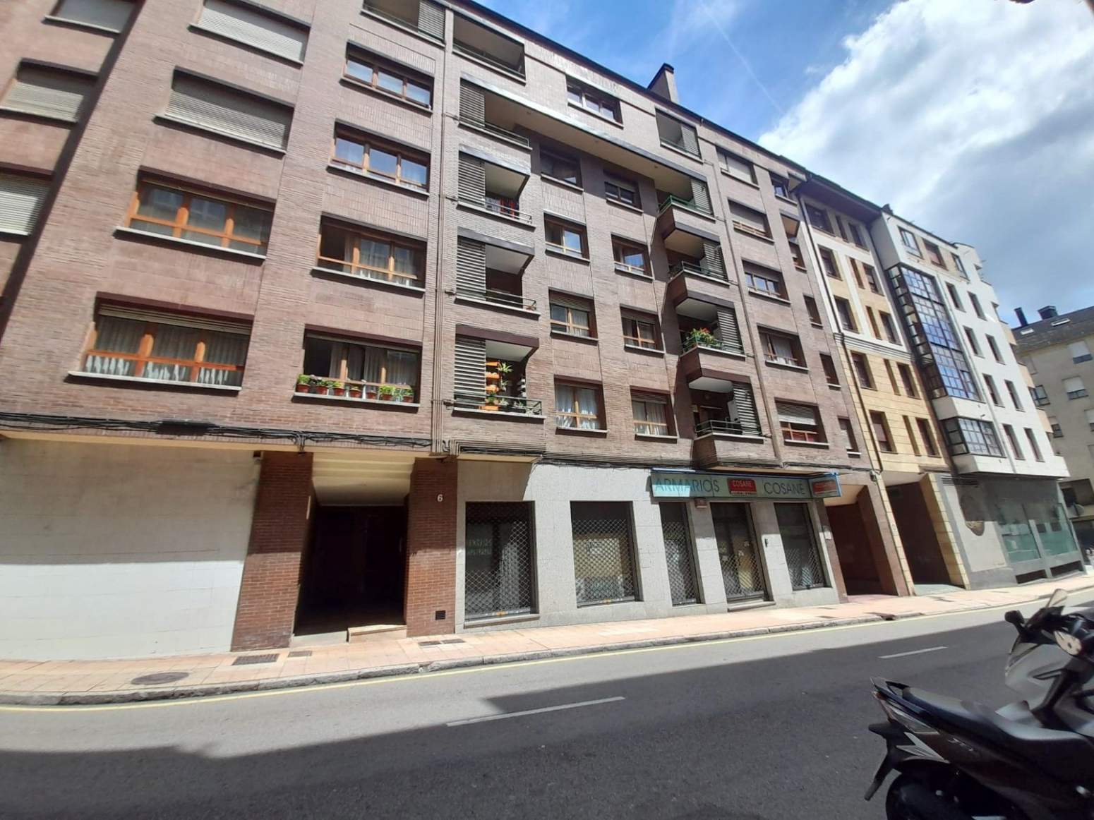 Locales-Venta-Oviedo-1046371-Foto-3