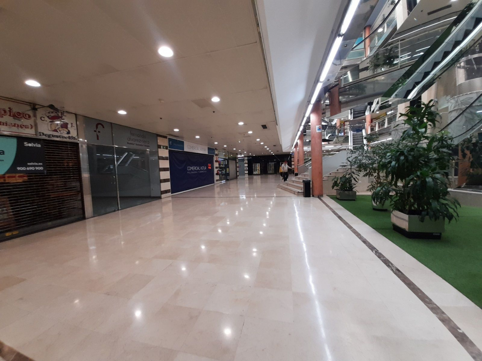 Locales-Venta-Oviedo-1046598-Foto-5