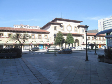 Locales-Venta-Oviedo-1051427-Foto-1-Carrousel