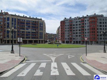 Locales-Alquiler-Oviedo-1051465-Foto-10-Carrousel