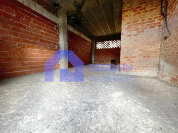 Locales-Venta-Oviedo-1051500-Foto-2-Carrousel