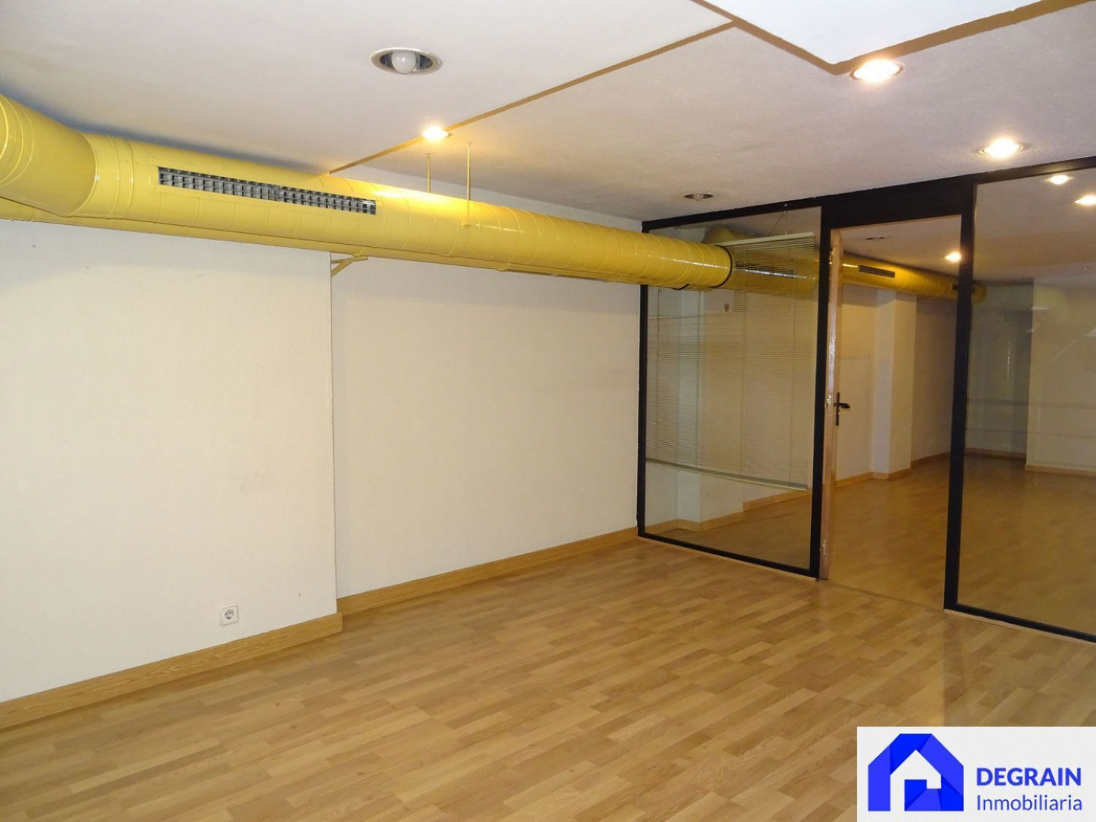 Locales-Venta-Oviedo-1051584-Foto-2