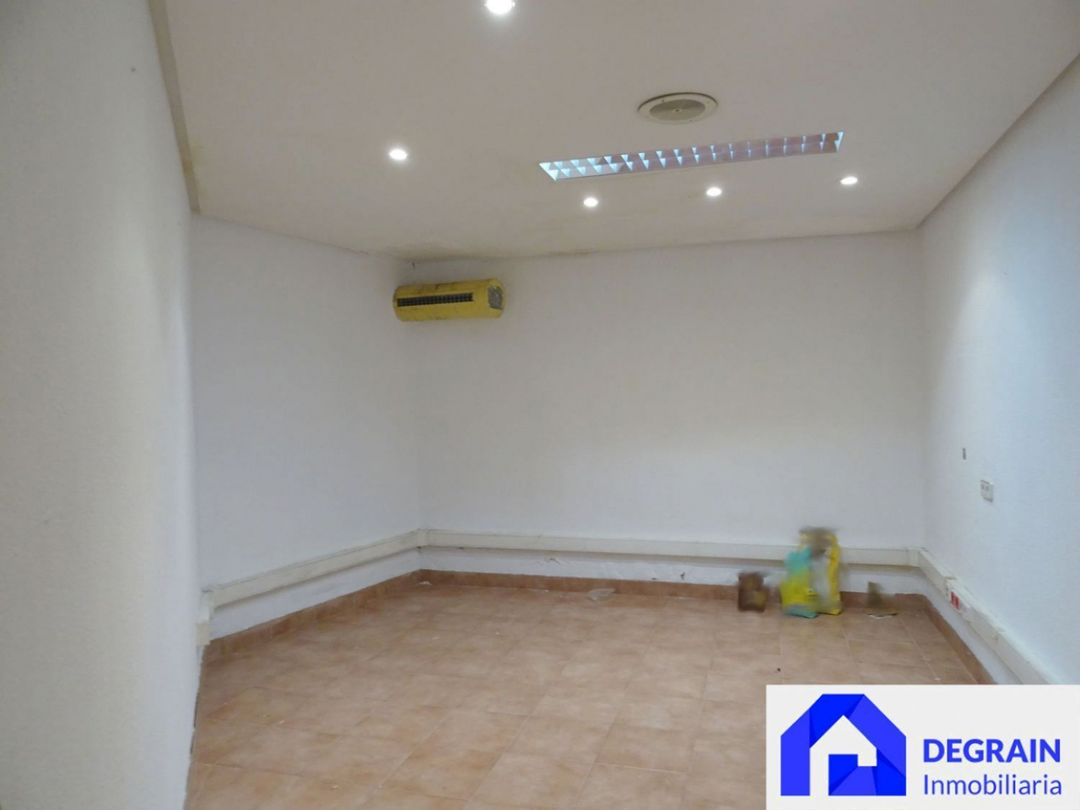 Locales-Venta-Oviedo-1051584-Foto-9