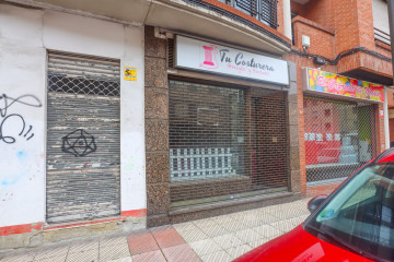 Locales-Venta-Oviedo-1396587-Foto-3-Carrousel