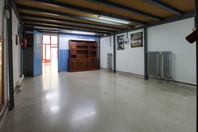 Locales-Venta-Oviedo-1639042-Foto-8