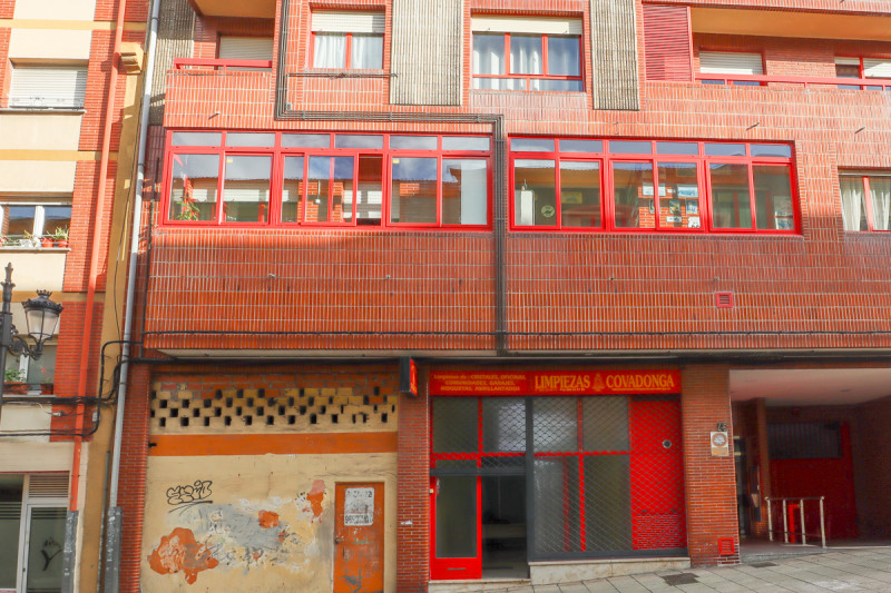 Locales-Venta-Oviedo-1639042-Foto-2