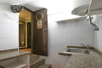 Locales-Venta-Oviedo-2331653-Foto-16-Carrousel