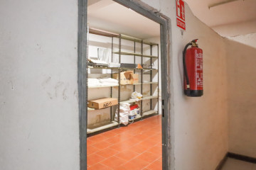 Locales-Venta-Oviedo-2334959-Foto-7-Carrousel