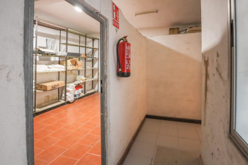 Locales-Venta-Oviedo-2334959-Foto-5-Carrousel