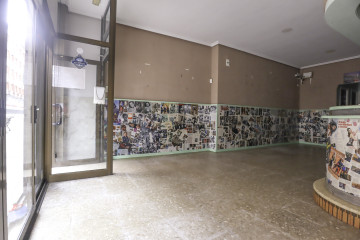 Locales-Venta-Oviedo-2336489-Foto-3-Carrousel