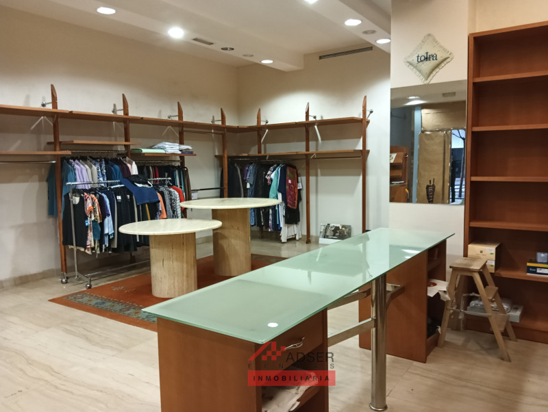 ESTUPENDO LOCAL COMERCIAL EN CENTRO