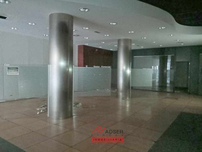 ALQUILER DE LOCAL EN ZONA AYUNTAMIENTO, IDEAL PARA ENTIDAD FINANCIERA