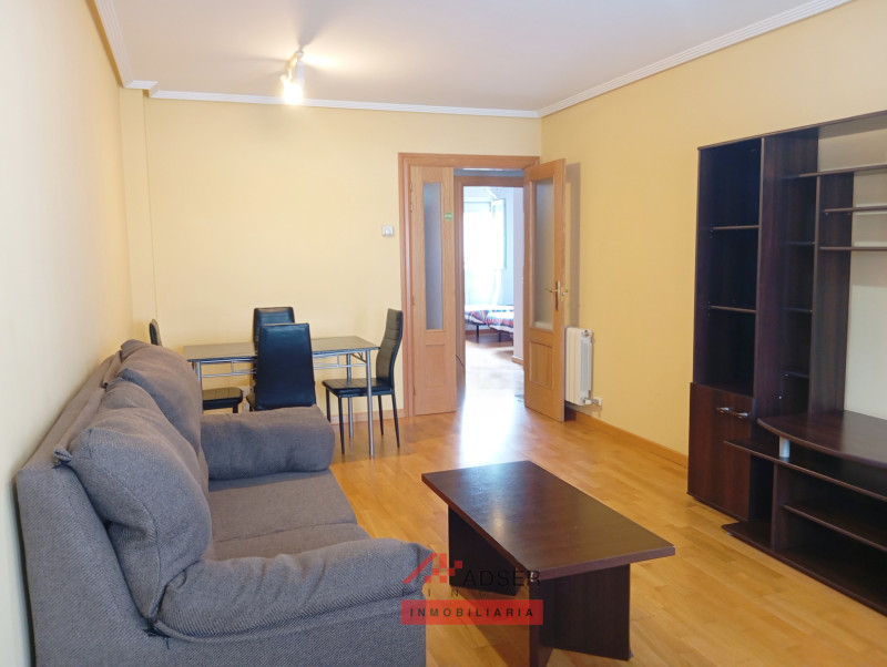 APARTAMENTO EN VENTA ZONA CENTRO EN LARDERO CON GARAJE Y TRASTERO