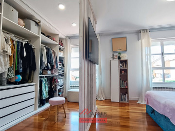 Thumbnail 25