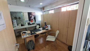 Oficinas-Venta-Igualada-1400718-Foto-2-Carrousel