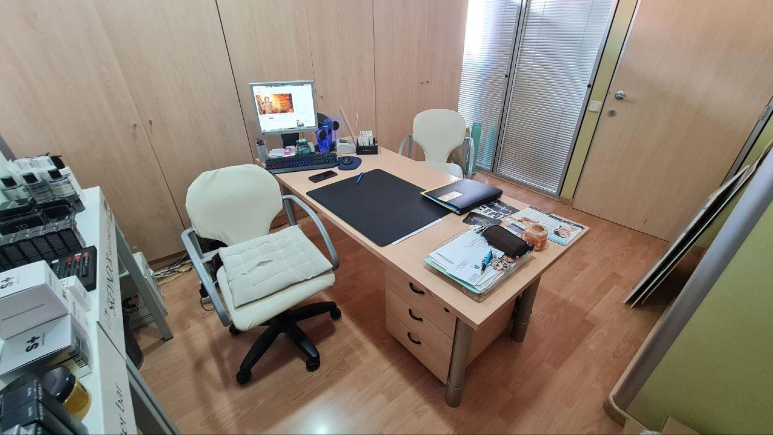 Oficinas-Venta-Igualada-1400718-Foto-2