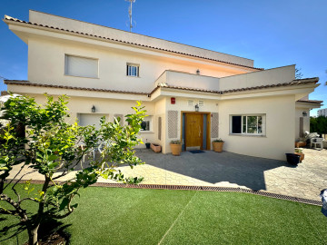 Negocios-Venta-BenalmÃ¡dena-1431400-Foto-0-Carrousel