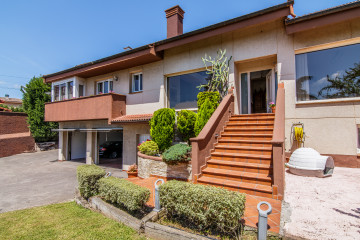 Casas o chalets-Venta-Llanera-2335795-Foto-1-Carrousel